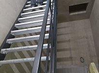 Лестница маршевая металлическая